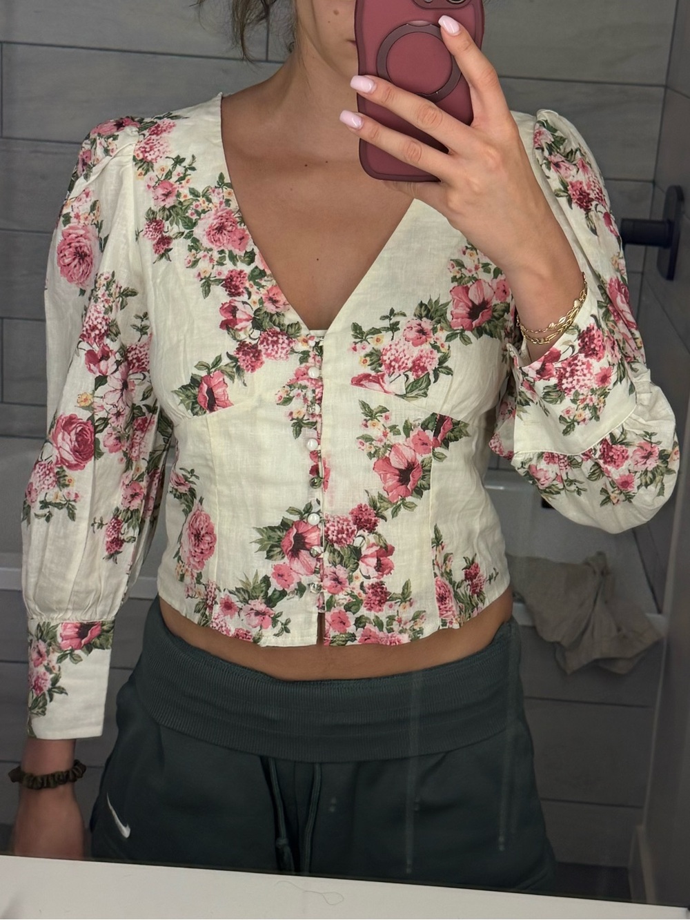 VICI Top Small Floral Cropped Blouse Puff Sleeve Button-Front V-Neck Ivory Pink - Picture 2 of 4
